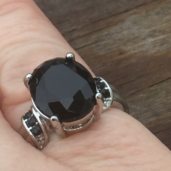 Black Sapphire white gold fashion ring - Picture 7 of 8